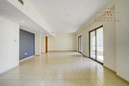 Spacious Modern Living 1 BR | Exceptional Balcony