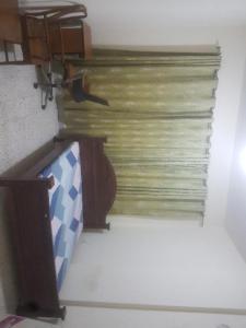 Fully furnished room avilable in Hamdan street for Executive Bachelor