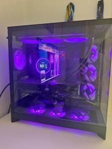 RTX 5080/ RYZEN 7 9800X3D GAMING PC