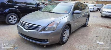 Nissan altima model 2009