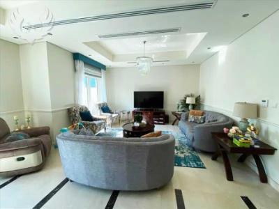 Vacant / Single Row / Close To Pavilion