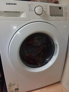 SAMSUNG 7KG WASHING MACHINE
