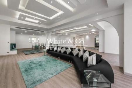 Luxury Upgrading- Largest Marina Villa- x4 Floors