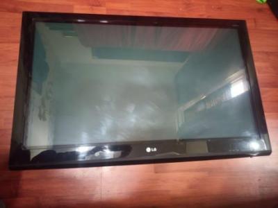 LG TV 42 INCH