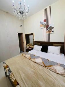 Daily & hourly basis room available