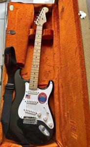 Fender Eric Clapton “Blackie” Stratocaster – USA Made – Like New