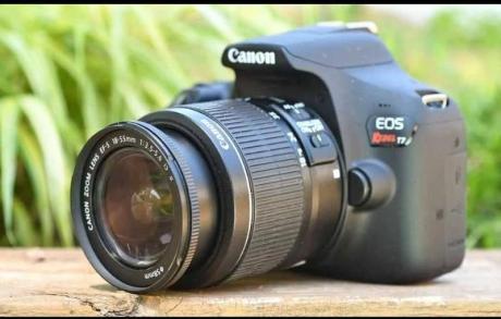Canon Eos Rebel T7 Camera