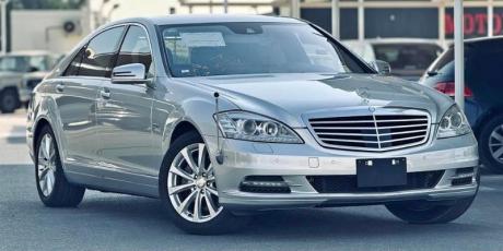 MERCEDES BENZ - S550