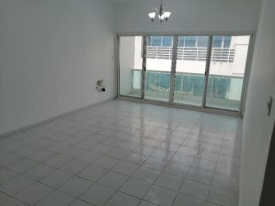 3BHK available in Abu Hail only for families