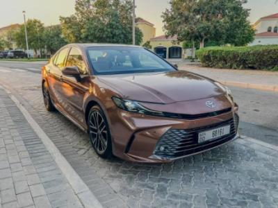 2025 Toyota camry hybrid 2.5l gle