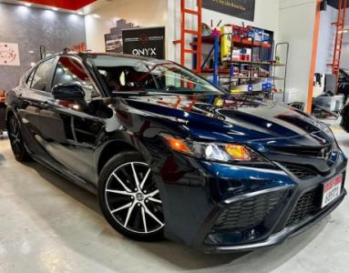 CAMRY SE (Perfect Condition)..0526749785