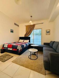 MASTER ROOM AVAILABLE