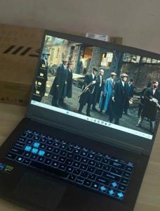 MSI Thin 15 B12UC laptop