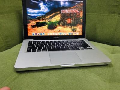 Apple MacBook Pro New Condtion Free Delivery