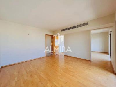 Private Garden | Study Room | VACANT