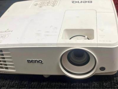 Projector Benq 100