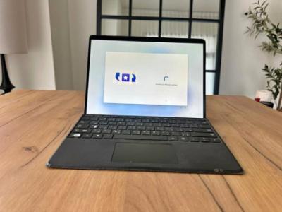 Microsoft Surface Pro 9 – Intel Core i5 (12th Gen)