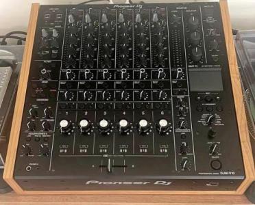 Pioneer djm V10 rotatifs