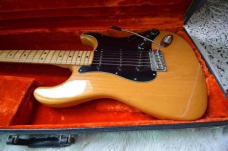 Fender Stratocaster 1977