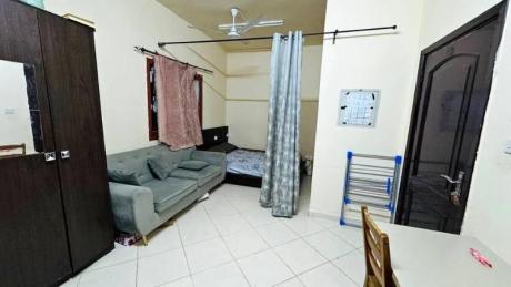 Fully furnished studio
