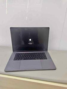 MacBook pro M1 16-inch 2021