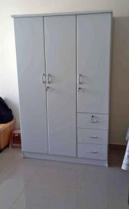 3 door cabinet brand new salling