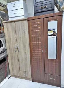 cabinet 2 door selling brand new