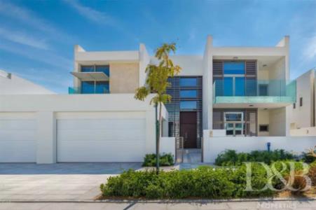 5BR Villa Contemporary | Large Plot | District One