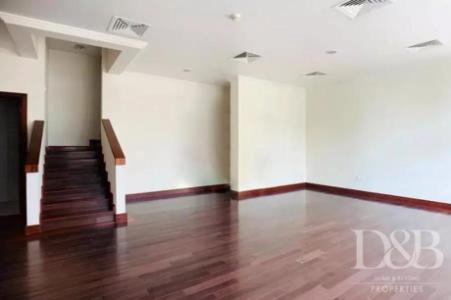 Waterfront Villa | Rare Duplex | Tenanted