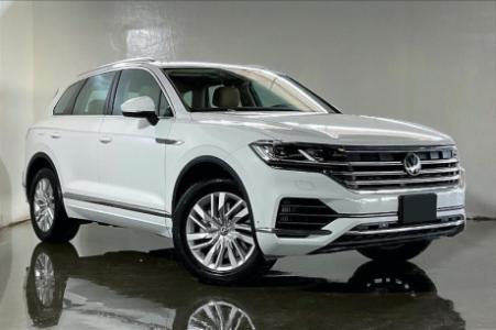 VW Touareg Trendline for rent @ 485 KWD per month.