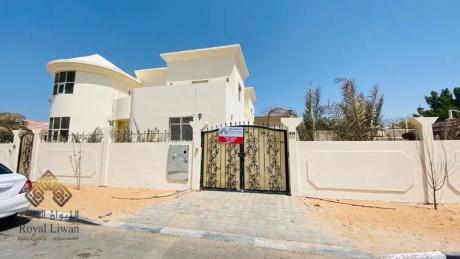 5 Bedroom Villa For Sale In Mankhool