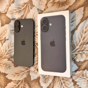 Iphone 17 256gb Box piece !! Warranty left !