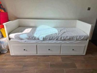 Ikea hemness daybed with ikea mattresses