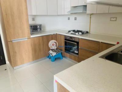 Near Metro Well Maintained Furnished