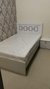 Close Partition Room Inside Master Bedroom Sharing Full Bathroom