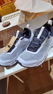 On Cloudultra 2 womens running shoes, ORIGINAL and Brandnew