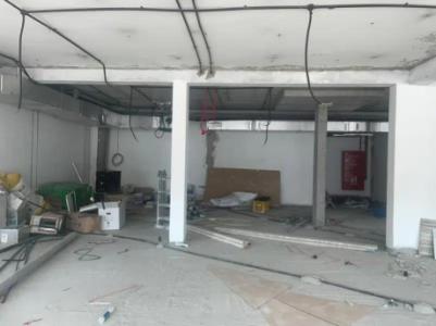 PREMIUM LOCATION, AIR CONDITIONING & FURNISHED SHOWROOM, 2200 SQ FT SHOWROOM AVAILABLE IN Al Quoz In