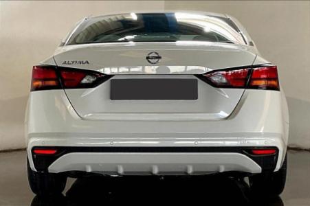 Rent Nissan Altima @ 300 KWD only per month.