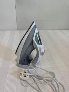 Philips Iron with Warranty