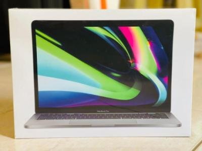 MacBook Pro 13-inch with Touch Bar and Touch ID (2020)