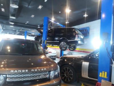 Range Rover and Rolls Royce services workshop in Dubai