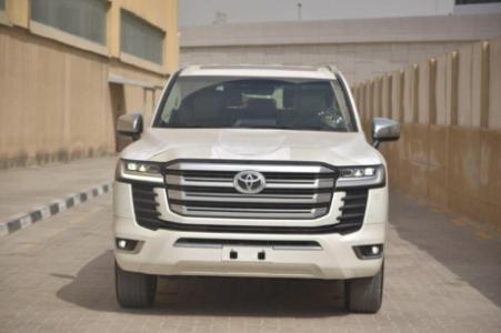 Toyota Land Cruiser 2022 v6 Suv 4.0 white