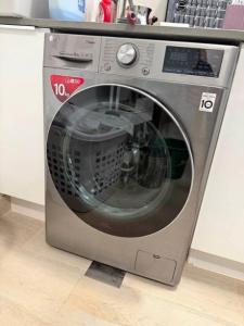 LG 10 KG washing machine