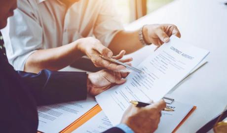 Dispute Resolution in Dubai: Arbitration vs. Litigation for Commercial Conflicts