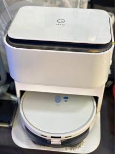 Yeedi robotic vacuum