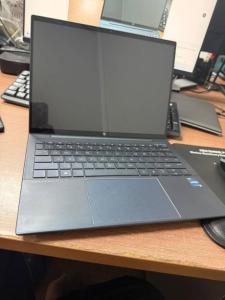 HP Dragonfly Laptop