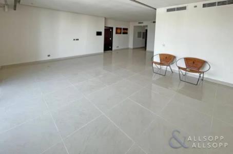 One Bedroom | Big Balcony | Shared Pool