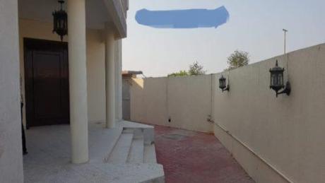 RASHIDIYA…VERY NICE 3 BED ROOMS SINGLE STOREY VILLA FOR RENT