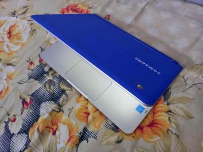 Samsung glossy model Chromebook