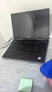 Dell precision 7520